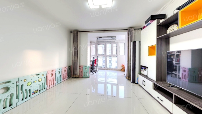 世界名园南区二手房实景图