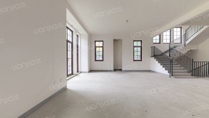 牧马山牧山湖蔚蓝卡地亚二手房实景图