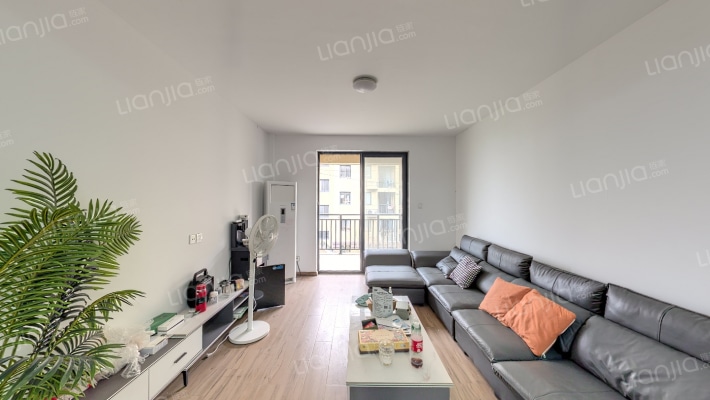 云龙嘉苑三期二手房实景图