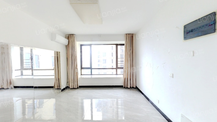 保利麓谷林语E区二手房实景图