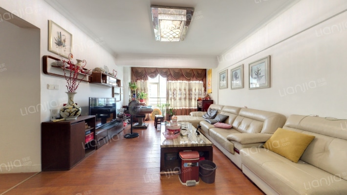 宝翠庭一期二手房实景图