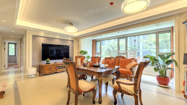 海信依云小镇格林二手房实景图