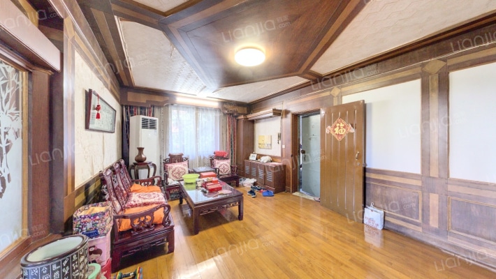 尹江岸小区二手房实景图