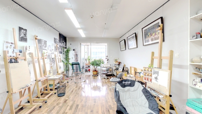 经贸大学东苑住宅楼二手房实景图