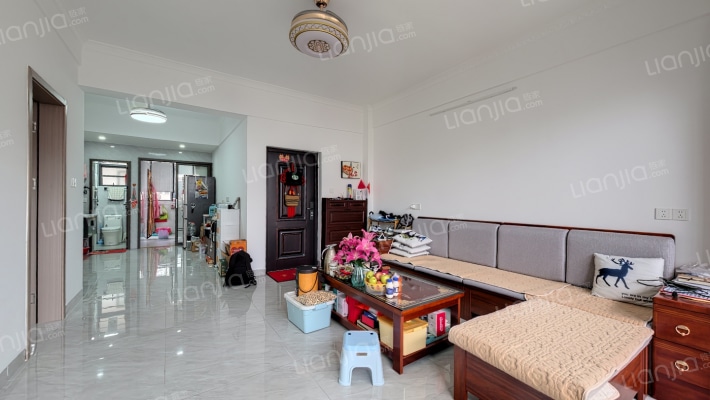 麦地南山庄二手房实景图