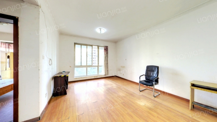 上锦颐园二手房实景图