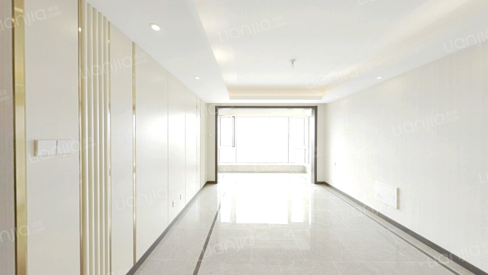 万科翡翠新都会二手房实景图