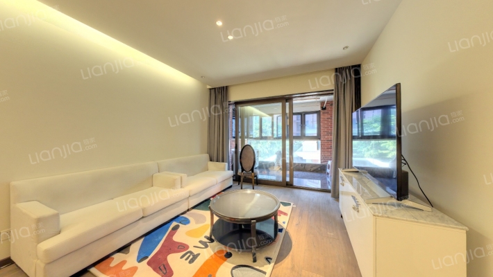 中德英伦世邦J区二手房实景图