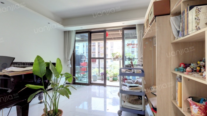 城投置地梧桐栖3期二手房实景图