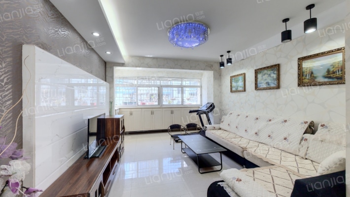 鹏湾花园一村二手房实景图