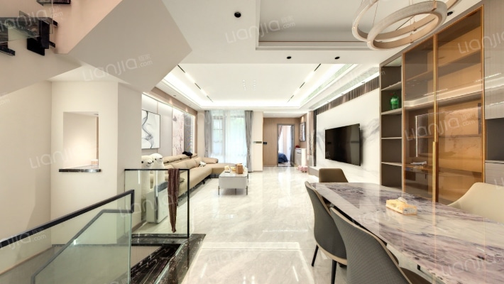 海兰云天湖山壹号二手房实景图