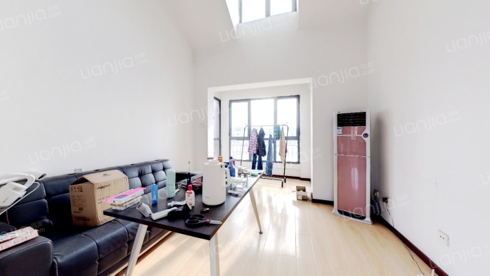 恒盛波尔多小镇北区二手房实景图