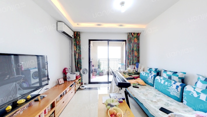 卓越蔚蓝岸二手房实景图