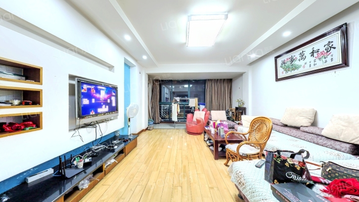 湖滨花苑二手房实景图