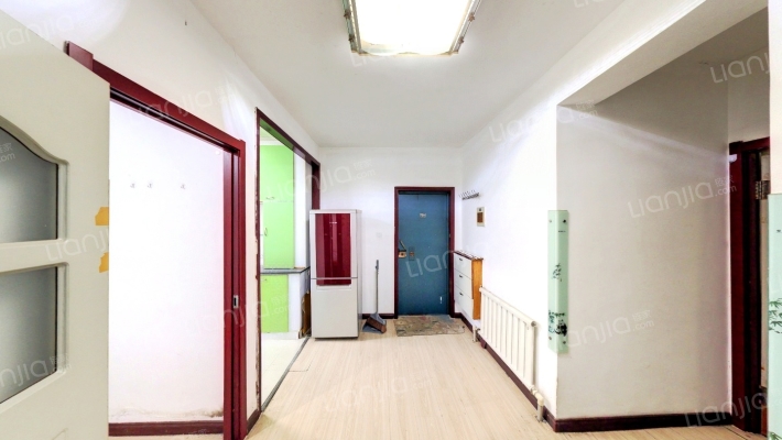 惠民小区二手房实景图