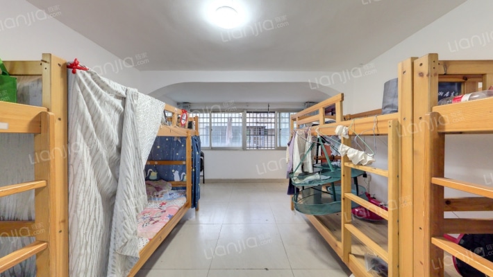 坡子街综合楼二手房实景图