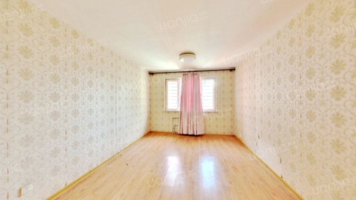 天滋嘉鲤北区二手房实景图