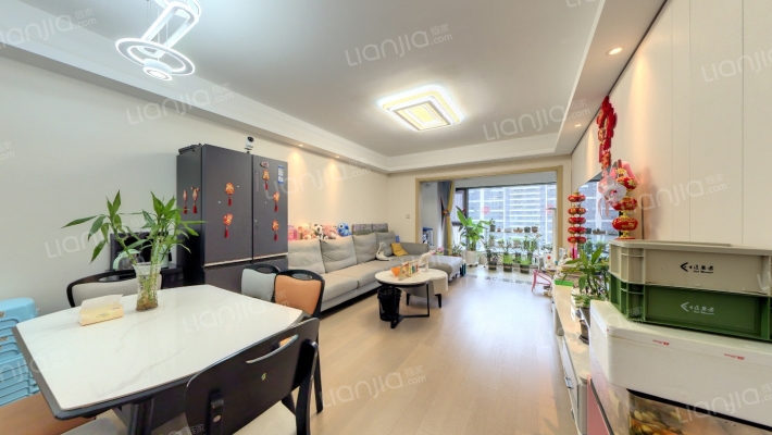 世茂璀璨天城二手房实景图