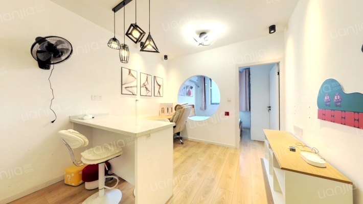 长寿路778号二手房实景图