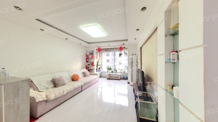 华泰世纪新城二期A区二手房实景图