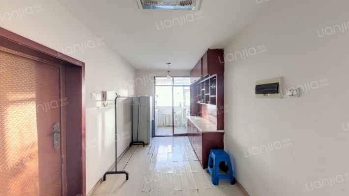 临河风景苑二手房实景图