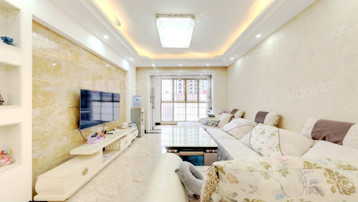 中央美域二手房实景图