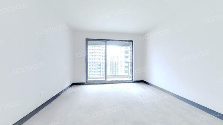 翡翠城四期二手房实景图