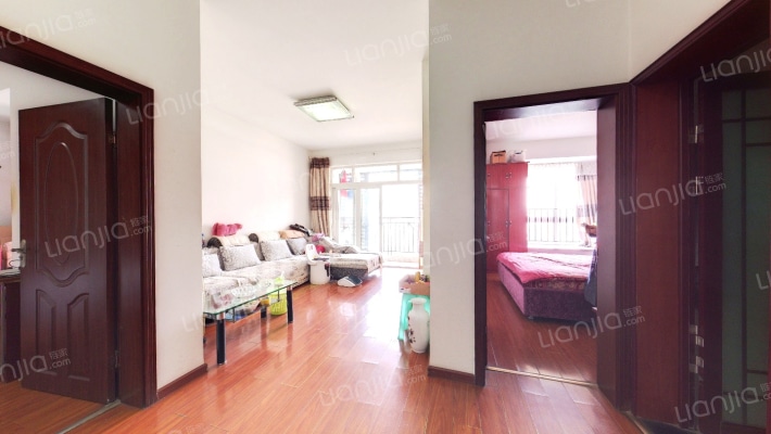 典雅龙海港湾二手房实景图