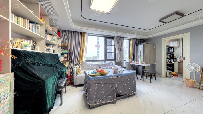 卓悦华庭（临平区）二手房实景图