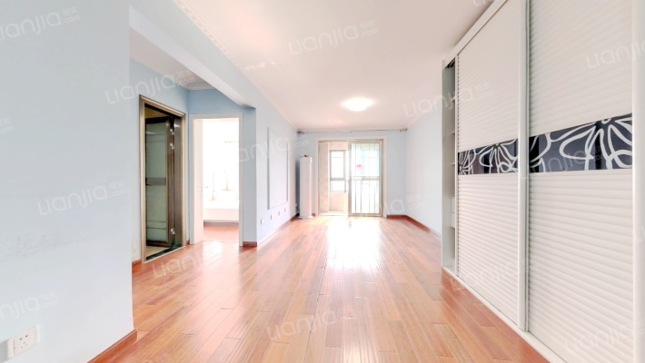 保利中心三区二手房实景图