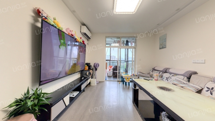 大川水岸菲尔小城二手房实景图