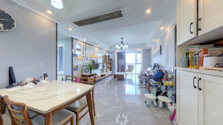 金地嘉年华城A区二手房实景图