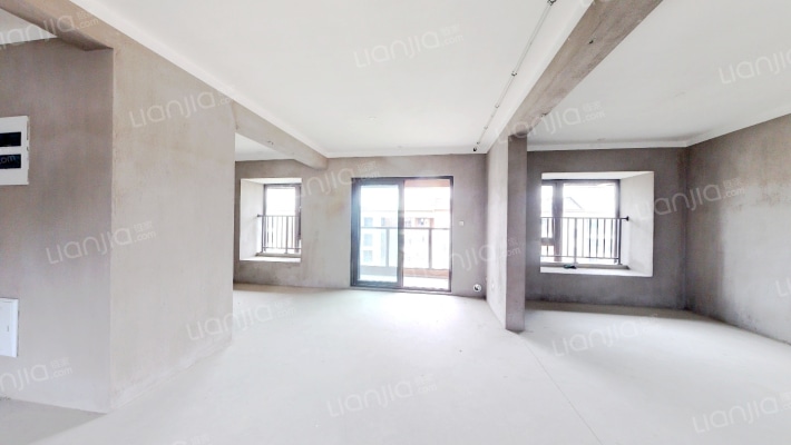 卓越大发·蔚蓝云图二手房实景图