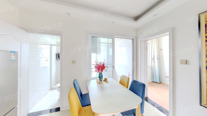 春申路晶体管厂宿舍二手房实景图