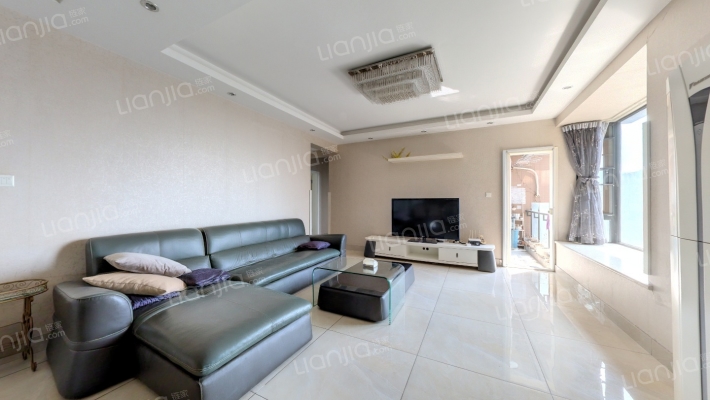 翡翠城五期二手房实景图