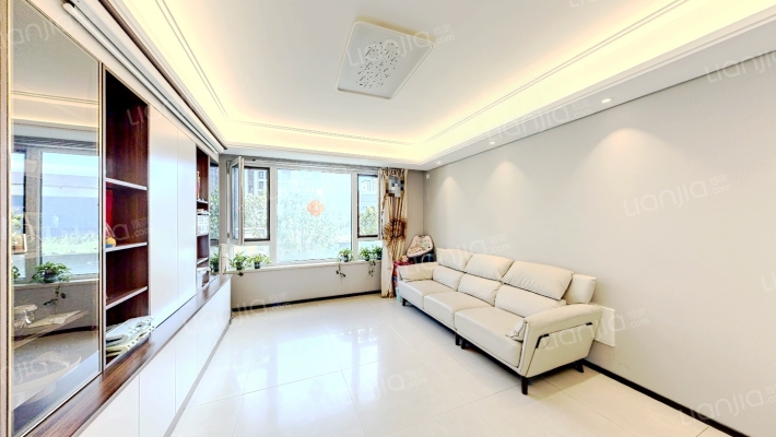 华润置地大连湾国际社区C2区二手房实景图