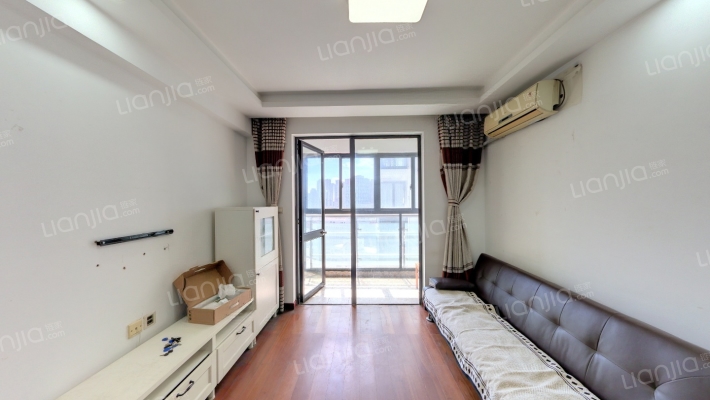 中兴财富国际公寓二手房实景图