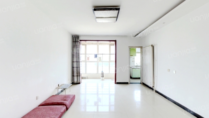 白金公寓二手房实景图