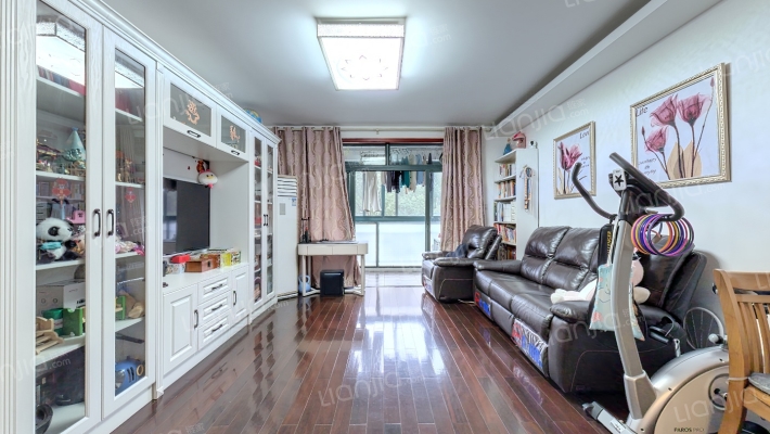 证大家园(一期)二手房实景图