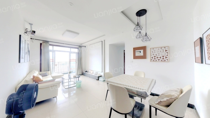 上新山水二手房实景图