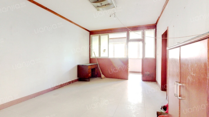 长汽宿舍二手房实景图