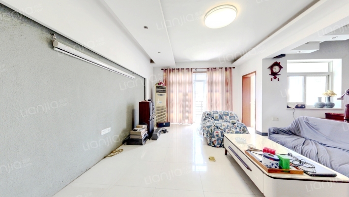 依水园二手房实景图