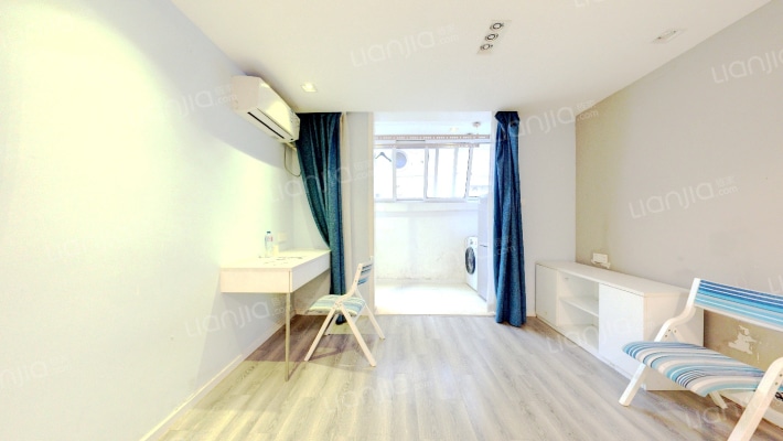 泰康路10弄二手房实景图