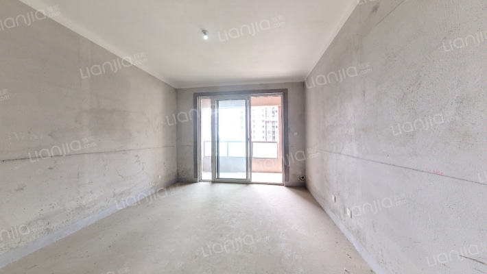 紫艺华府二手房实景图