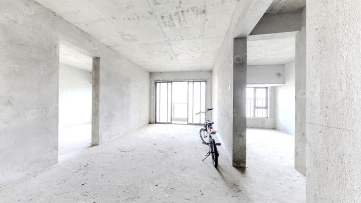 星河丹堤F区二手房实景图