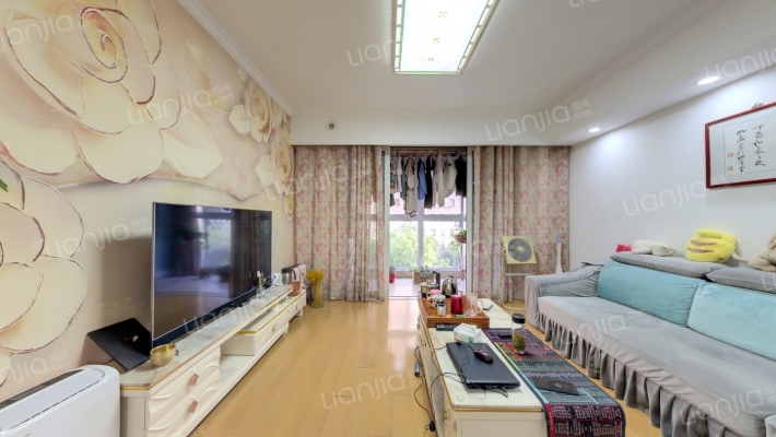 爱涛尚逸华府二手房实景图