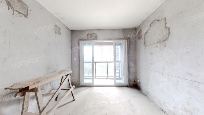 卓越蔚蓝城二手房实景图