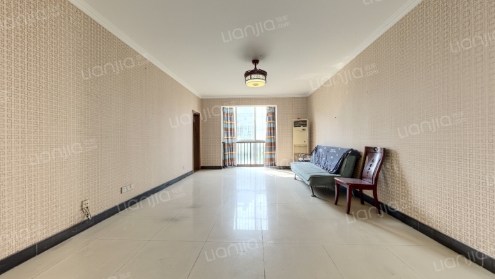 江山嘉园二手房实景图