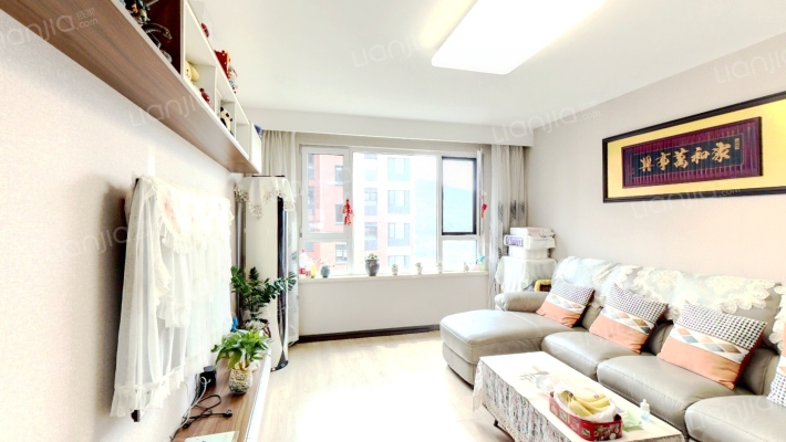 万科翡翠四季C3区二手房实景图