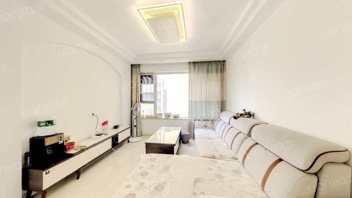 佳年华广场一期二手房实景图